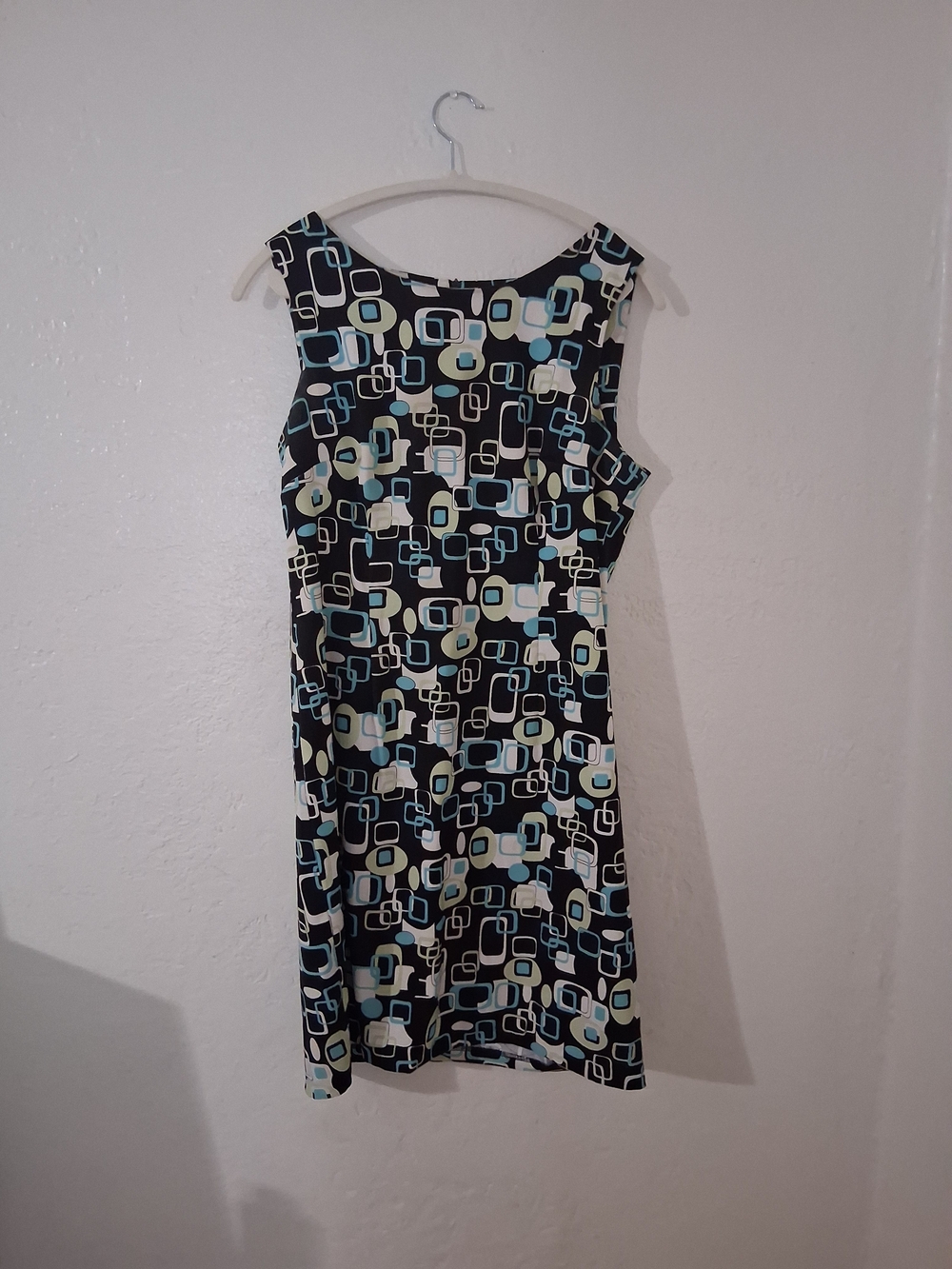 Sleeveless Geometric Print Dress in Black and Aqua